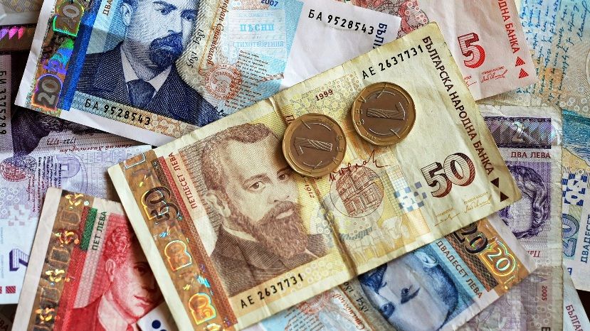 С 1 января минимальная зарплата в Болгарии будет увеличена до 510 левов
