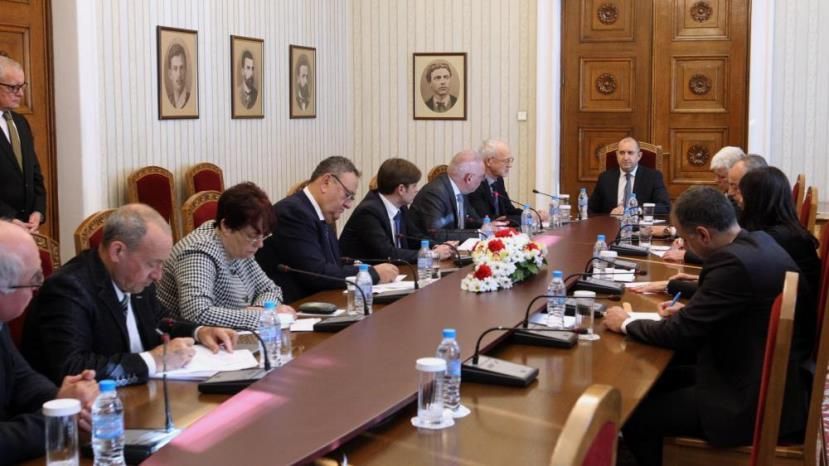 Президентът Румен Радев: Необходим е комплекс от мерки в подкрепа на „здравето“ на българската икономика и нейната жизнеспособност след коронавируса