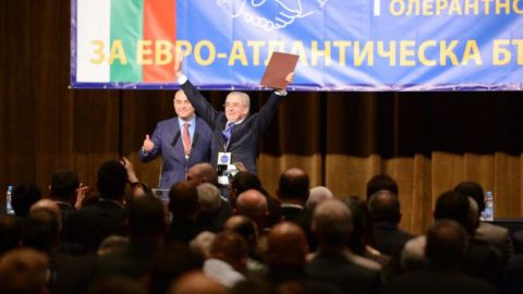 Новая партия ДОСТ разрубит гордиев узел олигархии и пророссийских интересов