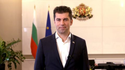 Болгария осуждает решение президента России признать Донецкую и Луганскую области независимыми