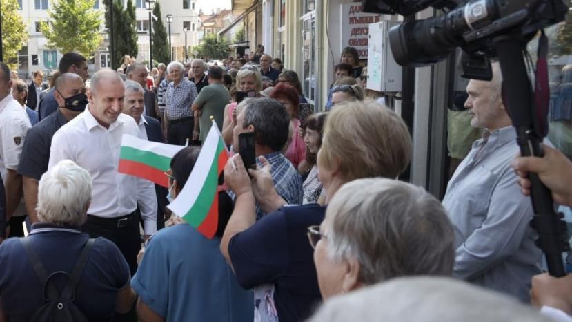 РГ: Президент Болгарии призвал политиков не испытывать терпение граждан