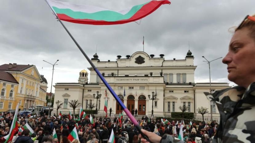 ТАСС: В столице Болгарии и других городах прошли акции протеста против поставок оружия Украине