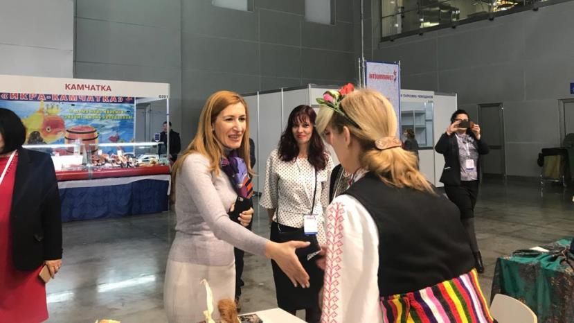 Министър Ангелкова откри българския щанд на изложението Интурмаркет 2019