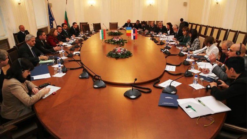 Депутаты Болгарии, Румынии и Сербии обсудили экономическое развитие и реализацию энергетических проектов