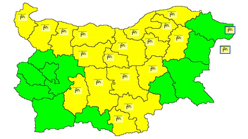 Жълт код за силен вятър е в сила за 18 области в страната