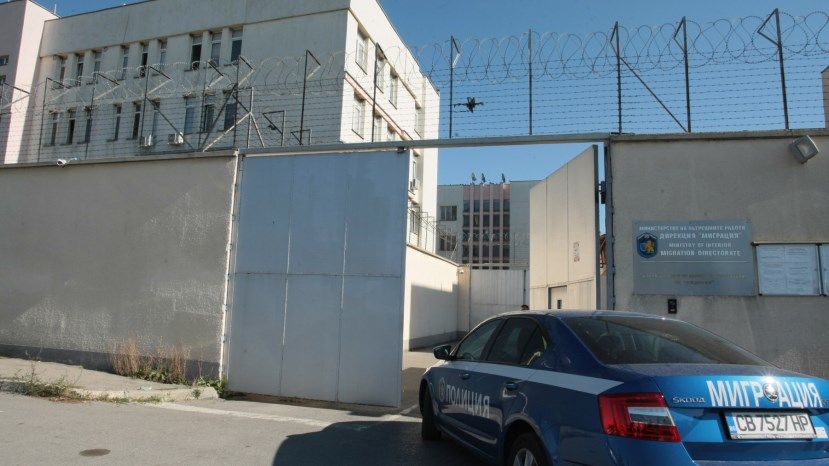 РГ: В Болгарии переполнились лагеря для беженцев