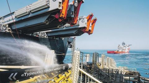 Известия: Болгария тянет газ на себя