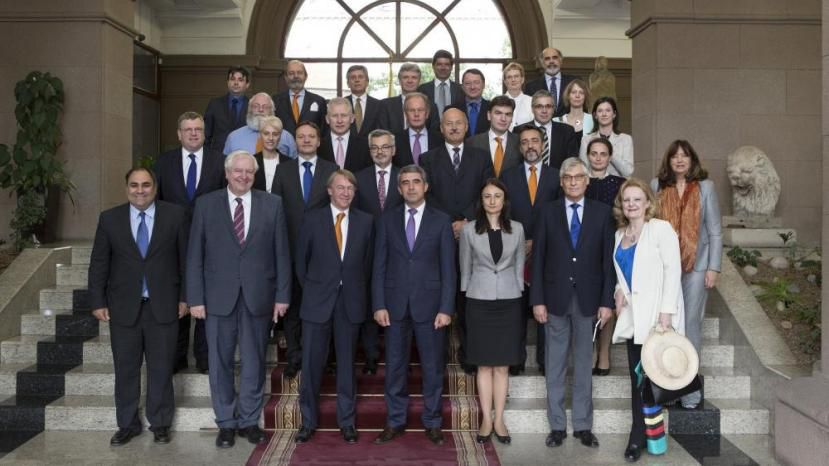 Актуалният дневен ред на ЕС обсъди президентът Росен Плевнелиев с посланиците на държавите членки на ЕС, Швейцария и Норвегия