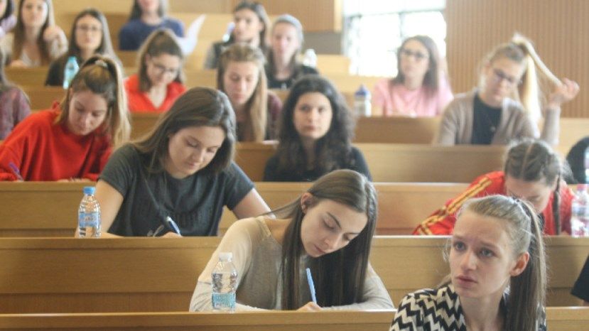 Иностранным студентам болгарского происхождения уже не надо оформлять визы в Болгарию