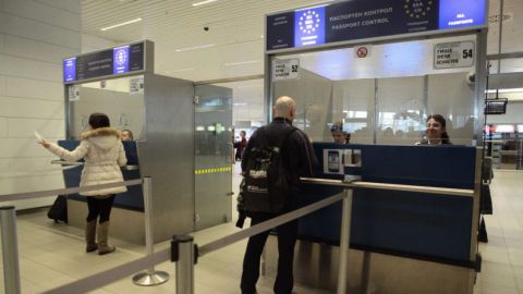 ДАНС будет следить за покупкой билетов на самолет в Болгарии
