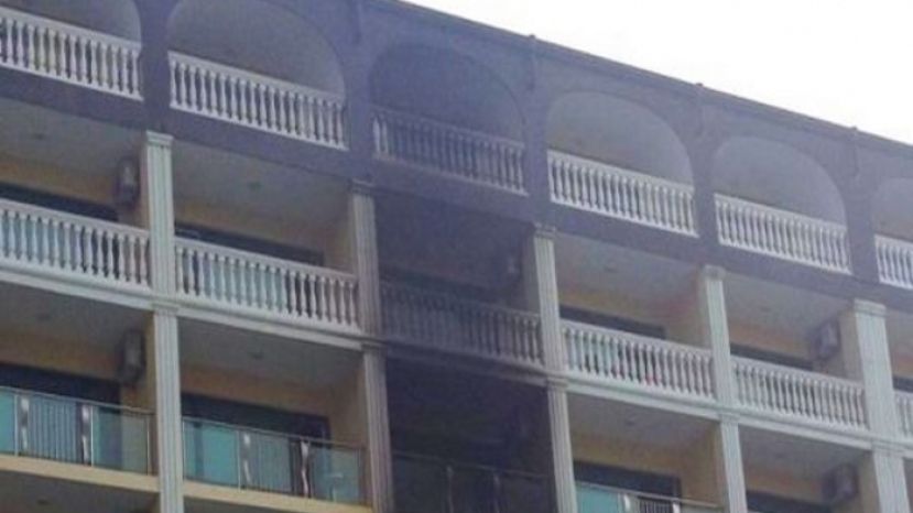 Евакуират хотел в Черноморец, подпален от руснак-пироман