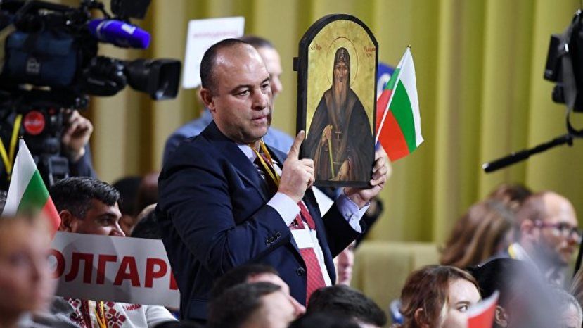 Болгарин, прервавший пресс-конференцию Путина: он вернулся к нам и дважды поклонился перед иконой