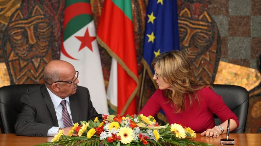 После 34-летнего перерыва в Болгарию прибыл министр иностранных дел Алжира