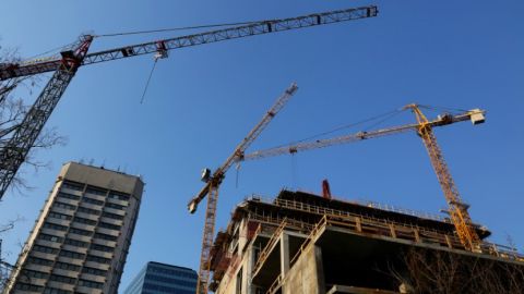 През второто тримесечие на 2021 г. местните администрации са издали разрешителни за строеж на 1 745 жилищни сгради