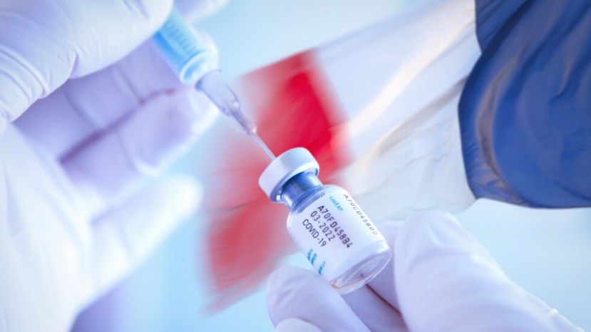 В Болгарии рекомендуют не торопиться с принятием решения о дополнительной дозе вакцины против COVID-19
