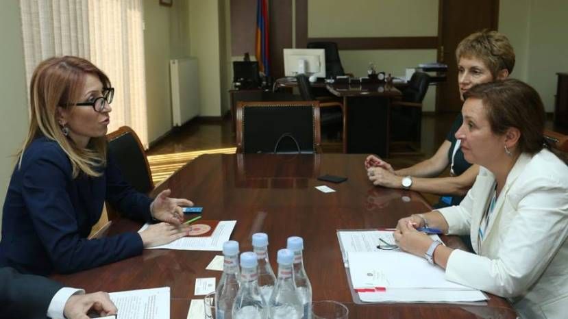Заместник-министър Русинова се срещна с министъра на труда на Армения Мане Тандилян