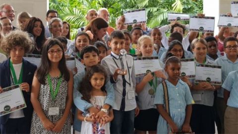 Българско дете със световно отличие за най-добро есе за опазване на океаните