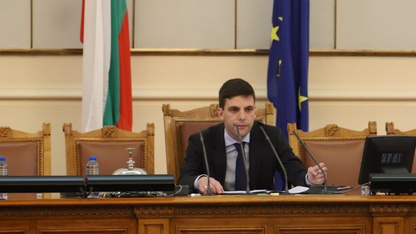 34-летний юрист избран председателем нового парламента Болгарии