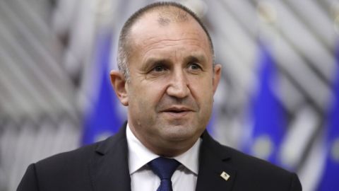Радев: Категорично подкрепих среща на върха с Путин