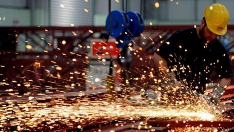 За год индекс промышленного производства в Болгарии снизился на 3.6%
