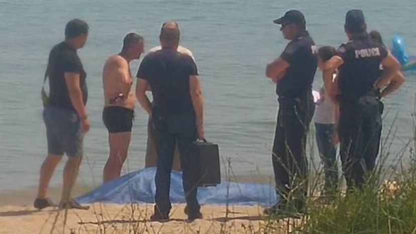 60-годишна жена от Украйна се е удавила в морето на плажа в квартал „Крайморие“