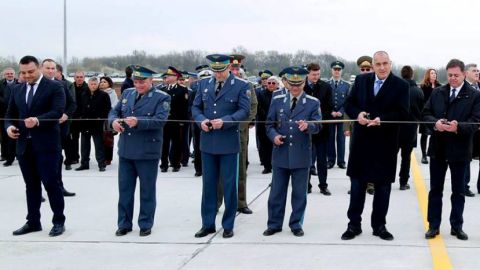 В Болгарии открыли модернизированную военно-воздушную базу