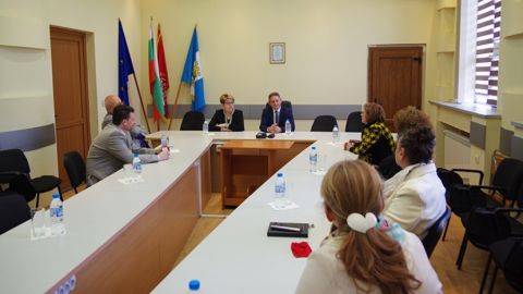 Новый российский посол в Болгарии посетила Пловдивский университет