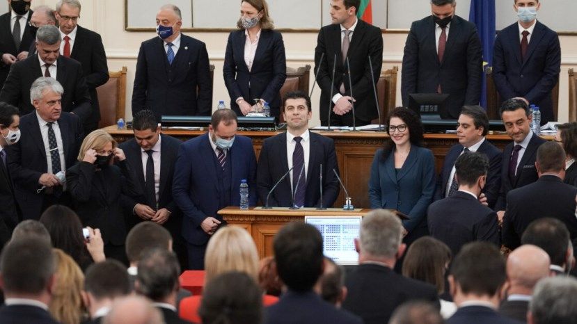 В болгарском парламенте прошли слушания по вотуму недоверия правительству страны