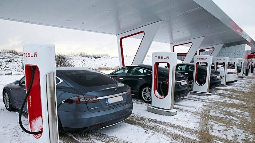 Tesla планирует построить в Болгарии зарядную станцию