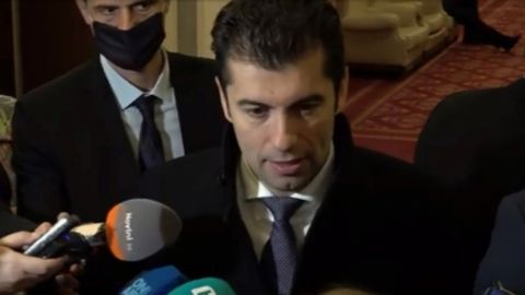 Премьер Болгарии: Мы полностью поддерживаем Украину в ее борьбе за свободу