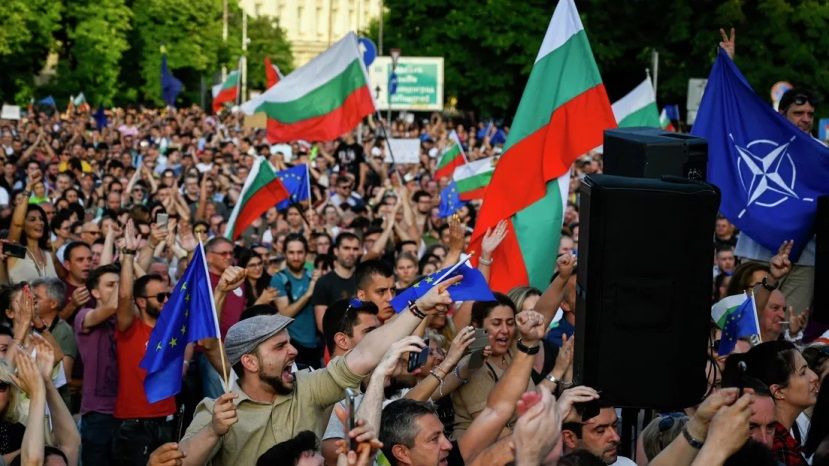 Сменит ли Болгария геополитическую ориентацию при временном правительстве?