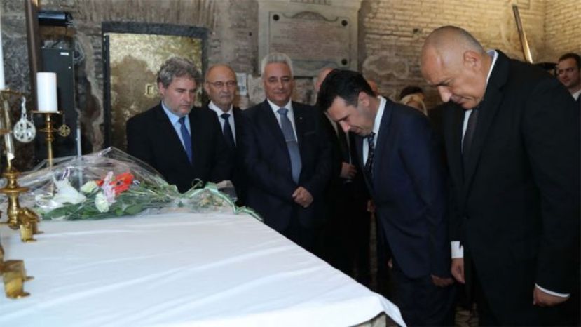 Премьер-министры Болгарии и Македонии почтили в Риме память Кирилла и Мефодия
