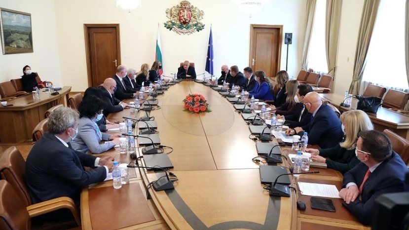 Правительство Болгарии приняло решение о постепенном выводе своего контингента из Афганистана