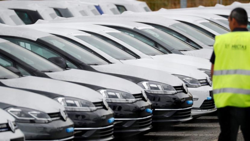 Продажбите на коли в Европа скочиха с над 30% през август заради нов регламент