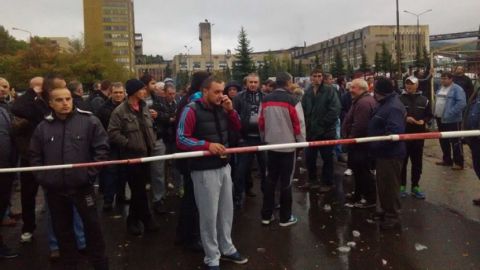 В Болгарии протестующие шахтеры остаются под землей 24 часа