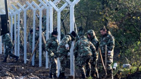 Правительство Болгарии выделило еще 34 млн. на строительство ограждения на границе с Турцией