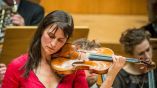 В Софии выступит знаменитая скрипачка Виктория Муллова