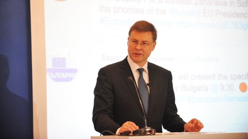 Валдис Домбровскис