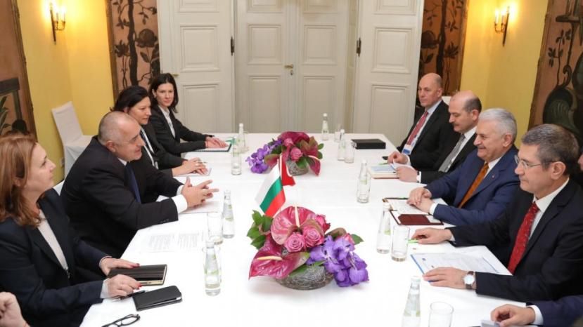 Премьер-министры Болгарии и Турции обсудили инфраструктурные проекты