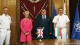Министр обороны Болгарии наградил посла Великобритании почетным знаком „За заслуги“