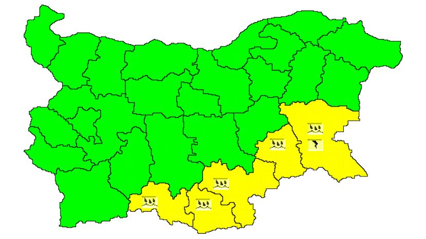 Из-за интенсивных дождей в 5 областях Юго-восточной Болгарии объявлен „желтый“ уровень опасности