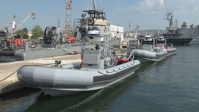 ВМС се сдобиха с бързоходни лодки и противотерористичен катер