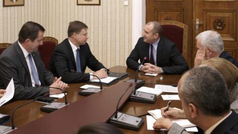 Валдис Домбровскис и Румен Радев