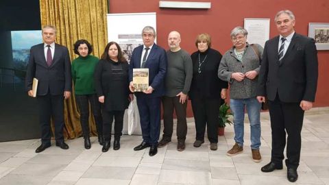 В Болгарии открылась выставка литографий из личной коллекции посла России