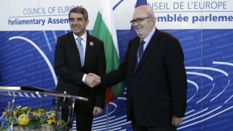 Президент: Болгария продолжит поддерживать расширение ЕС и НАТО