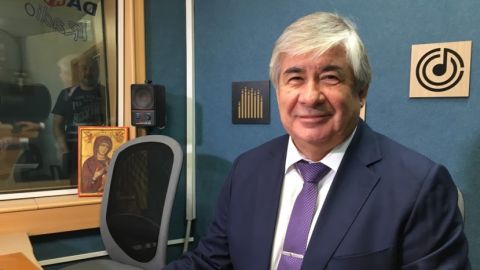 Анатолий Макаров