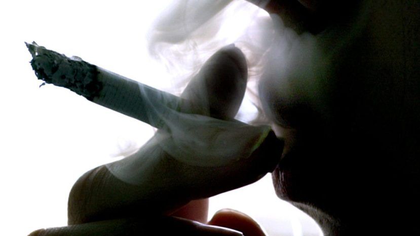 В Болгарии каждый пятый молодой человек – активный курильщик