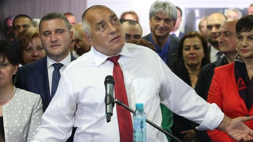РИА Новости: Премьер Болгарии обвинил президента в слежке за ним с помощью дрона