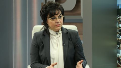 Корнелия Нинова