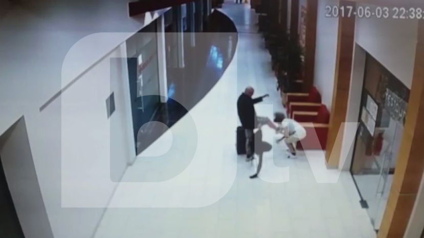 Шведский турист в Болгарии ударил ногой в лицо горничную отеля